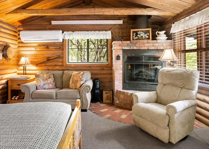 Honeysuckle - Rustic For 2 In Oak Creek Canyon Holiday home