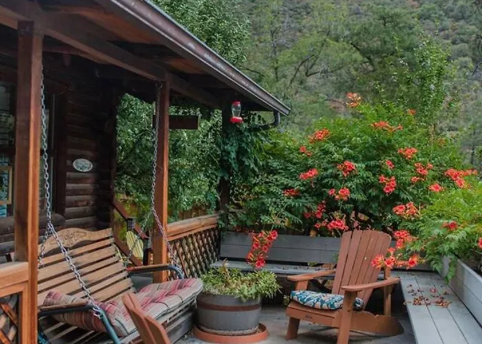 Holiday home Honeysuckle - Rustic For 2 In Oak Creek Canyon