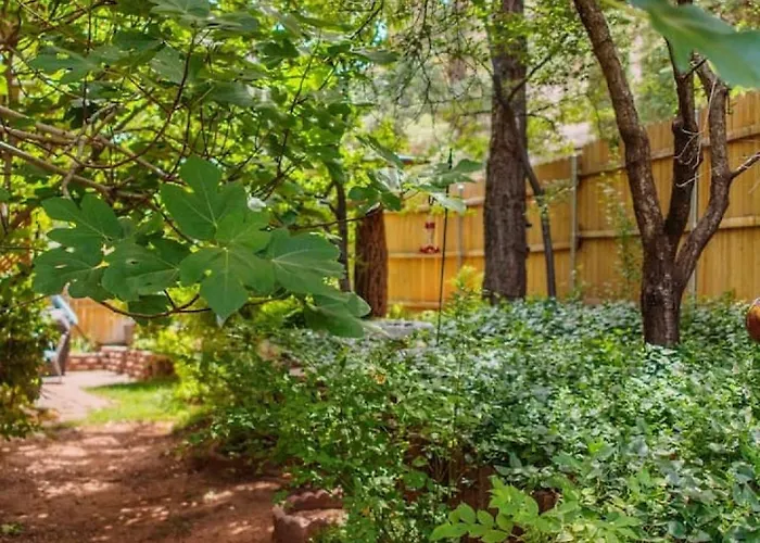 Honeysuckle - Rustic For 2 In Oak Creek Canyon Holiday home *