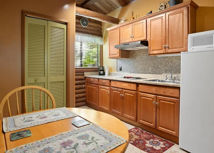 Honeysuckle - Rustic For 2 In Oak Creek Canyon Holiday home *
